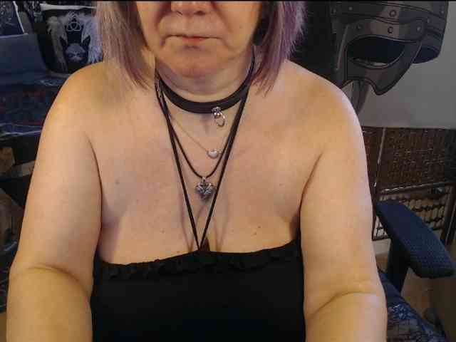 90dTitten webcam