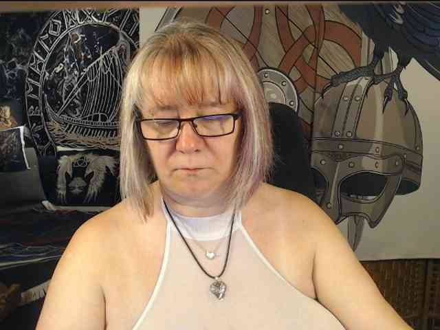 90dTitten webcam