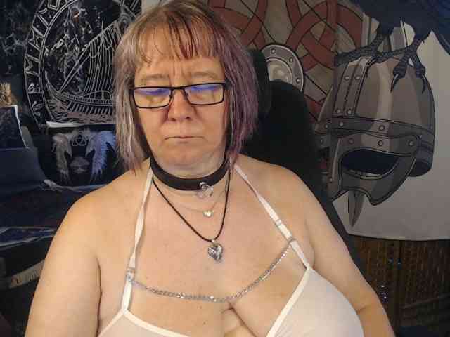 90dTitten webcam
