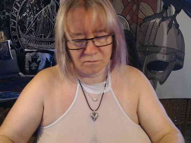 90dTitten webcam