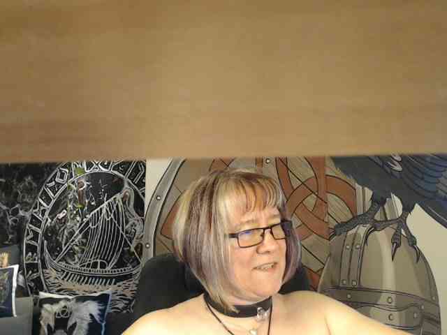 90dTitten webcam