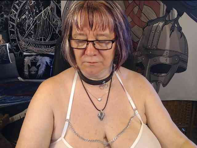 90dTitten webcam