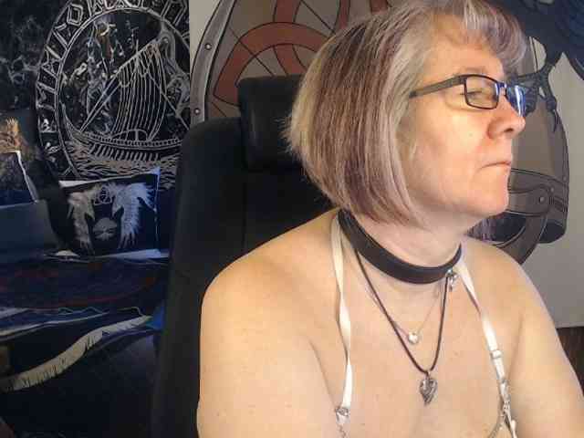 90dTitten webcam