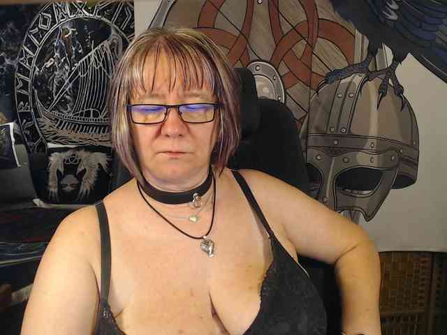 90dTitten webcam