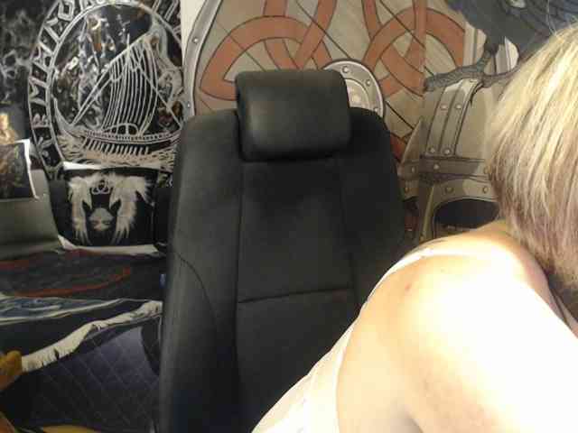 90dTitten webcam