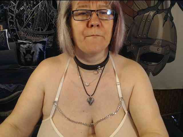 90dTitten webcam
