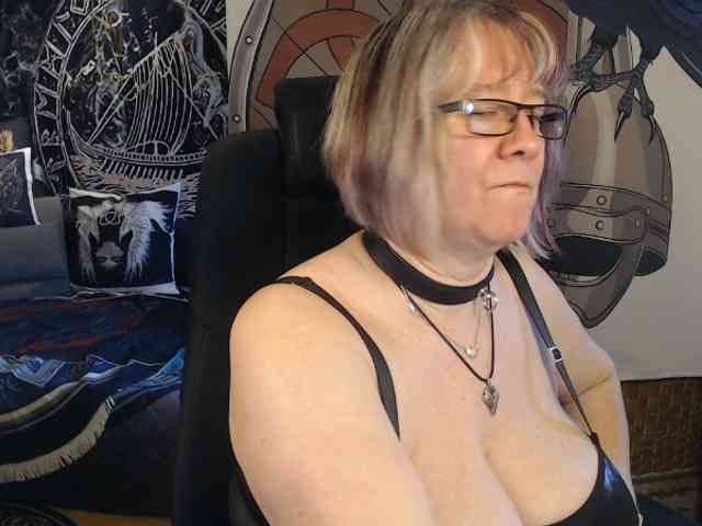 90dTitten webcam