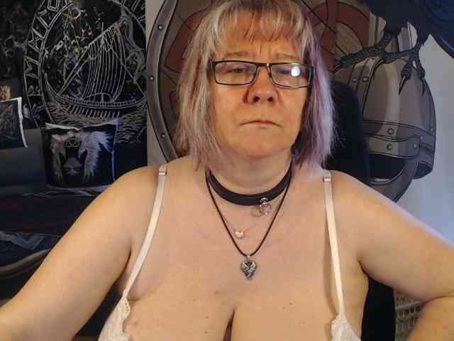 90dTitten webcam