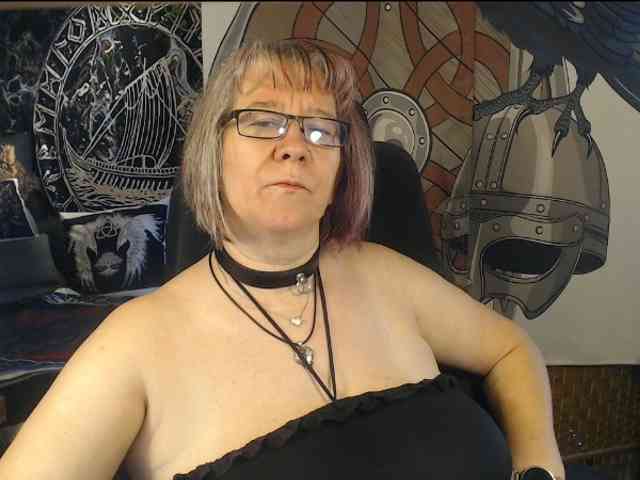 90dTitten webcam