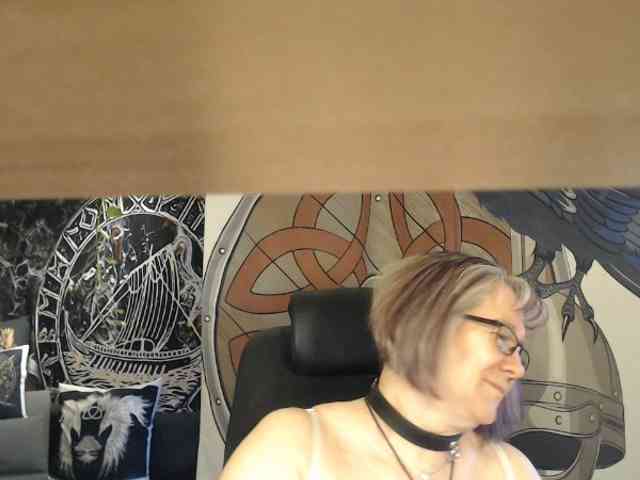 90dTitten webcam