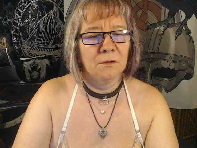 90dTitten webcam