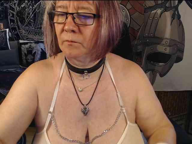 90dTitten webcam