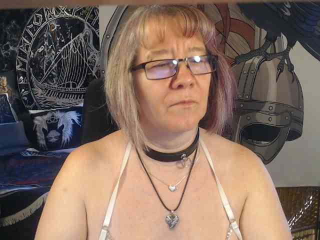 90dTitten webcam