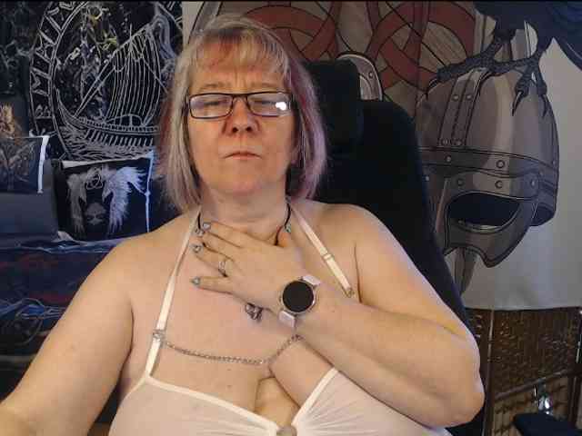 90dTitten webcam
