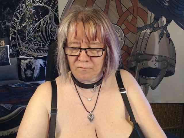 90dTitten webcam