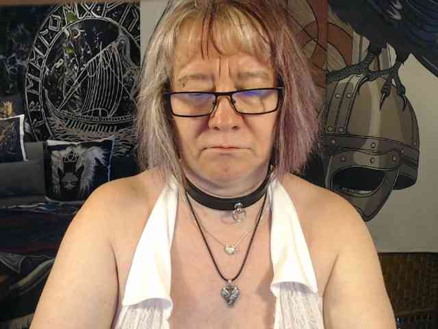 90dTitten webcam