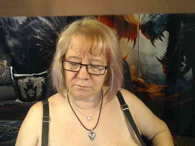 90dTitten webcam