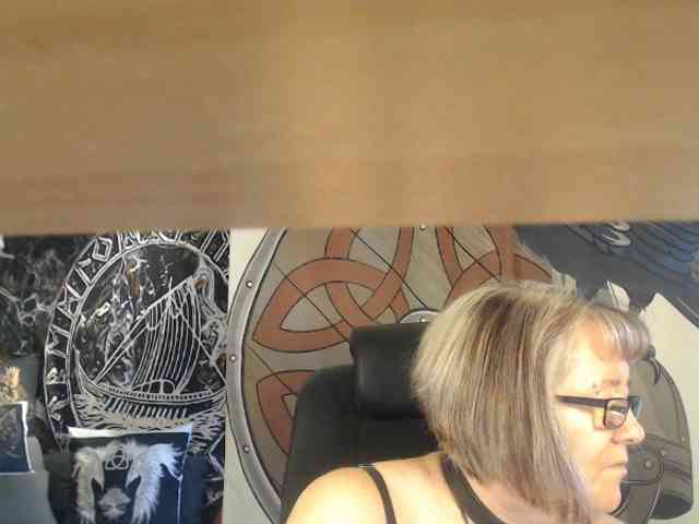 90dTitten webcam