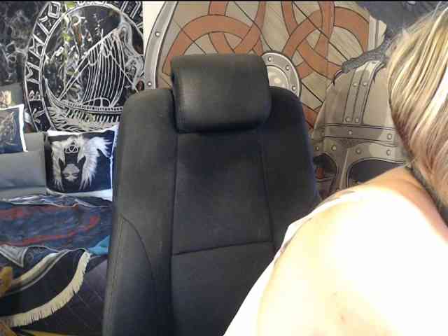 90dTitten webcam