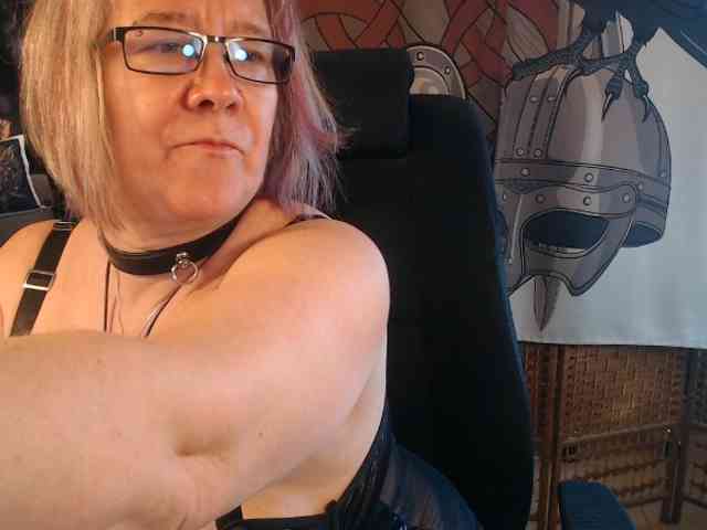 90dTitten webcam
