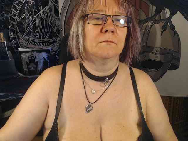 90dTitten webcam