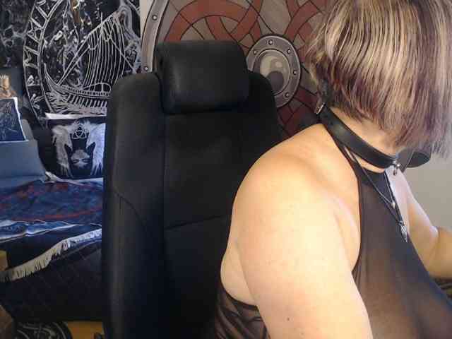 90dTitten webcam