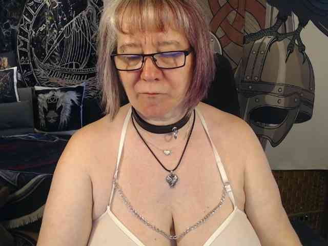 90dTitten webcam