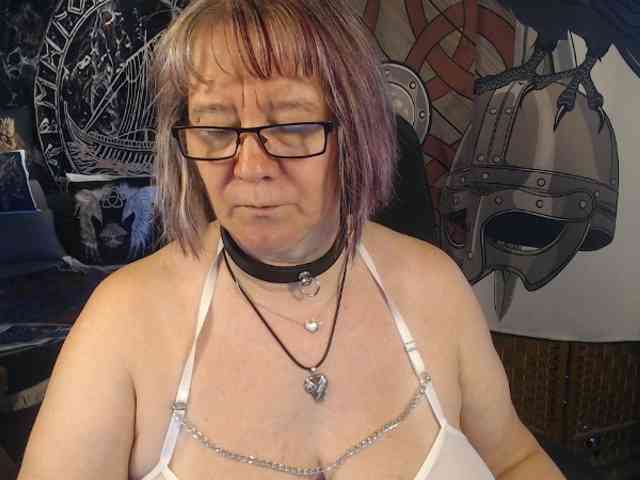 90dTitten webcam