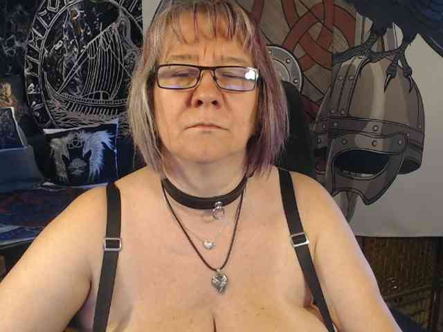90dTitten webcam