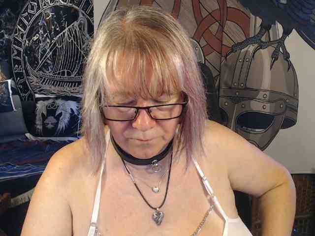 90dTitten webcam