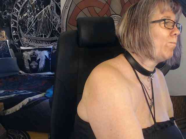 90dTitten webcam