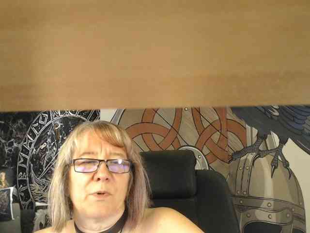 90dTitten webcam