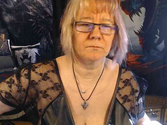 90dTitten webcam