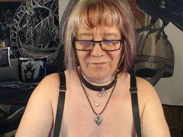 90dTitten webcam