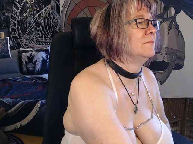 90dTitten webcam