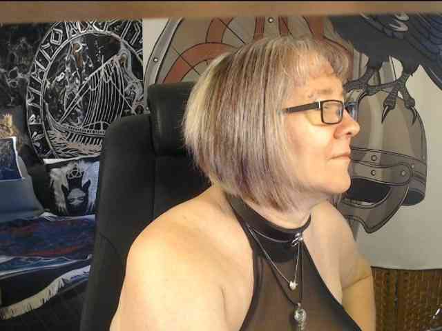 90dTitten webcam