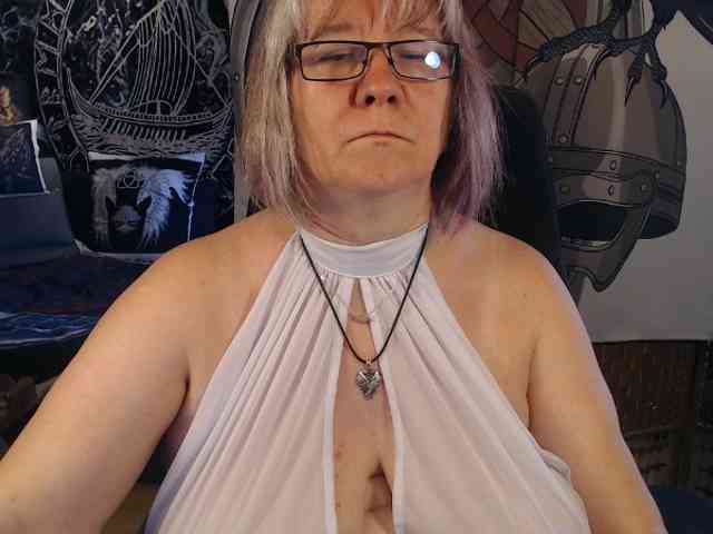 90dTitten webcam