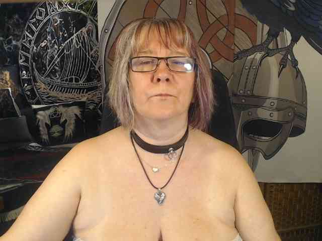 90dTitten webcam