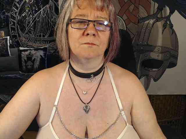 90dTitten webcam