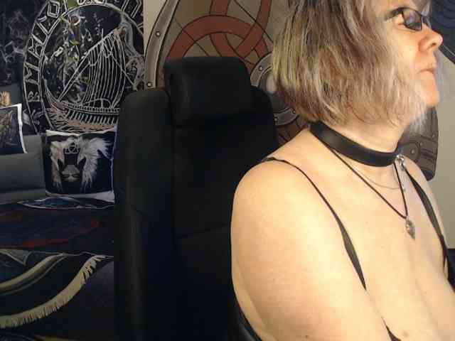 90dTitten webcam