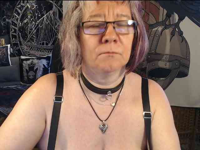 90dTitten webcam