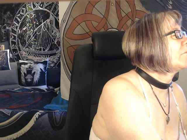 90dTitten webcam