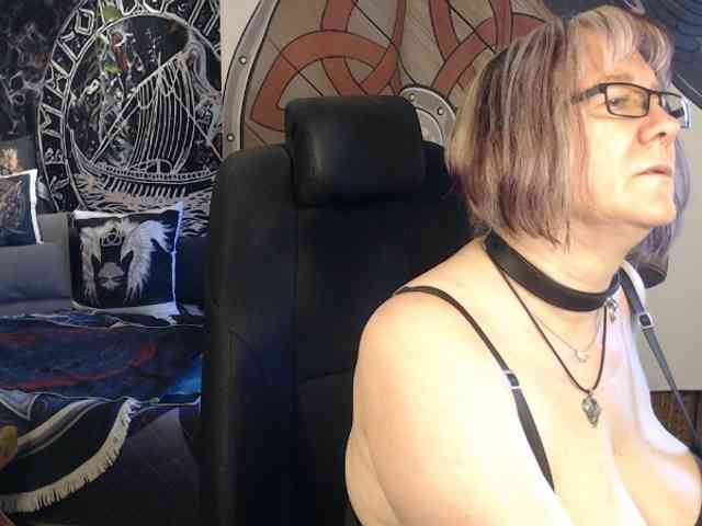 Model: 90dTitten
