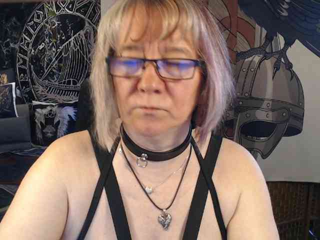 90dTitten webcam