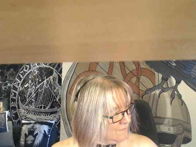 90dTitten webcam