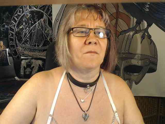 90dTitten webcam
