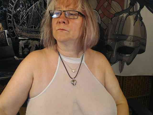 90dTitten webcam