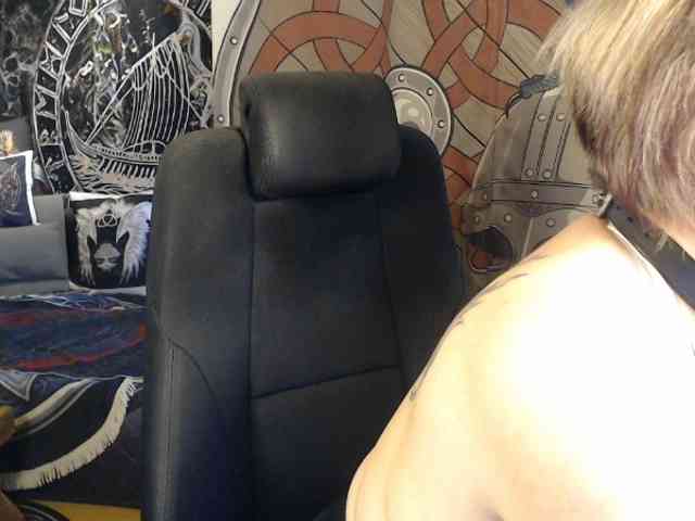Model: 90dTitten