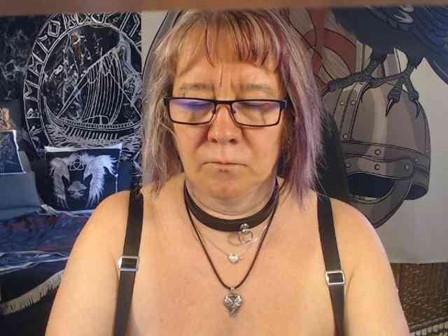 90dTitten webcam