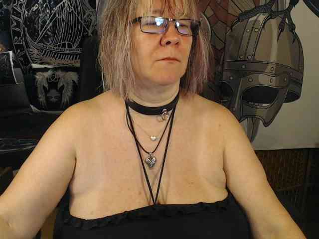 90dTitten webcam